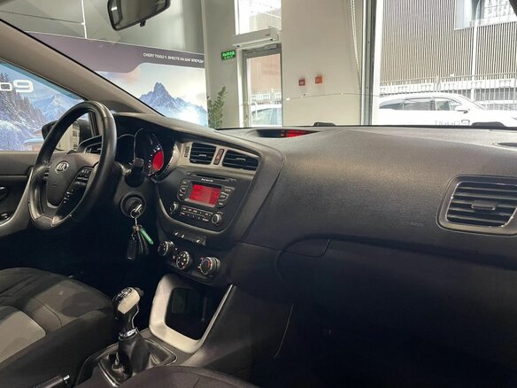 2014 Kia Ceed II, серый, 570000 рублей - вид 9