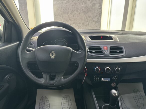 2014 Renault Fluence I Рестайлинг, белый - вид 12