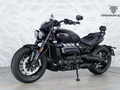2025 Triumph Rocket 3, чёрный, 3299000 рублей, вид 3