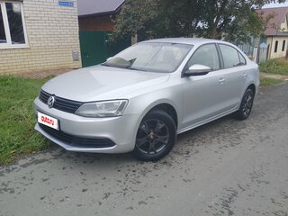 2013 Volkswagen Jetta VI, серебристый, 670000 рублей, вид 1