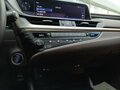 2018 Lexus ES 300h VII, белый, 4200000 рублей - вид 10