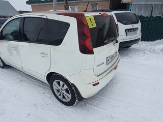 2013 Nissan Note I Рестайлинг, белый, 515000 рублей, вид 4