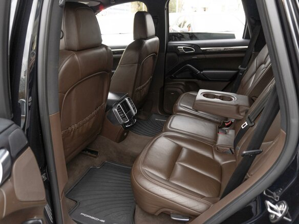 2015 Porsche Cayenne Diesel II Рестайлинг (958), чёрный, 3849000 рублей - вид 12