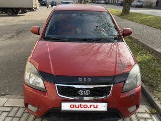 2010 Kia Rio II Рестайлинг, красный, 450000 рублей, вид 1