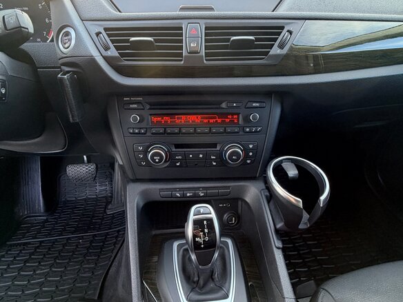 2012 BMW X1 20i I (E84), красный, 1690000 рублей - вид 19