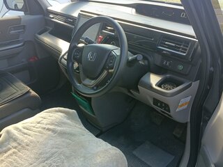 2017 Honda Stepwgn V Рестайлинг, серый, 2050000 рублей, вид 4