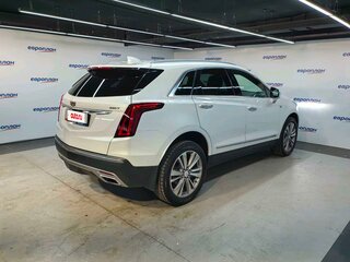2021 Cadillac XT5 I Рестайлинг, белый, 3700000 рублей, вид 3