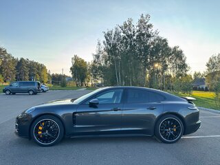 2021 Porsche Panamera II Рестайлинг, серый, 7250000 рублей, вид 4