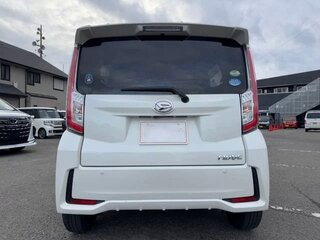 2021 Daihatsu Move VI Рестайлинг, белый, 644000 рублей, вид 4