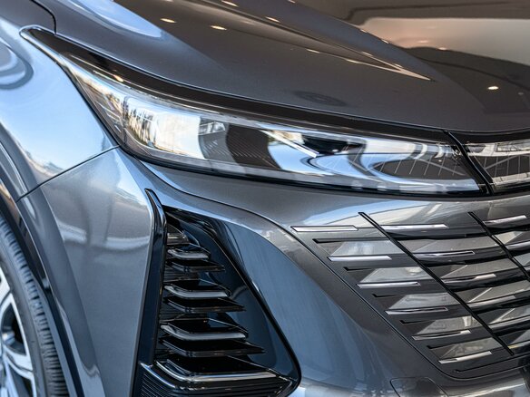 2024 Changan CS75 Plus III, серый, 4029900 рублей - вид 4