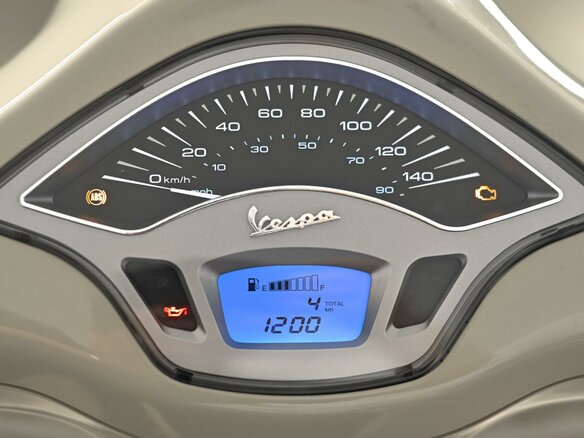 2023 Vespa Primavera, бежевый, 419000 рублей - вид 8