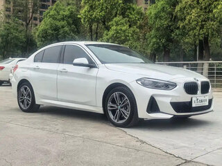 2023 BMW 1 серии 120i III (F52) Рестайлинг, белый, 1650007 рублей, вид 2