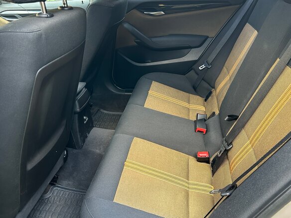 2011 BMW X1 18i I (E84), серебристый, 890000 рублей - вид 11