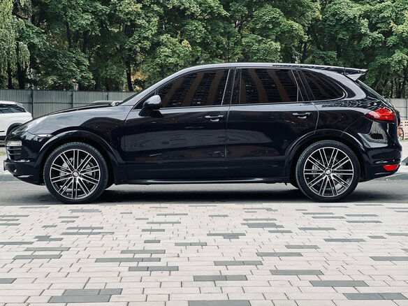 2011 Porsche Cayenne S II (958), чёрный, 2070000 рублей - вид 6