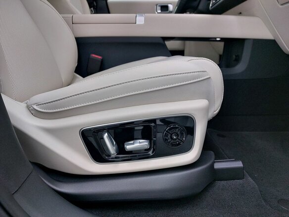 2026 Li Auto (Lixiang) L7 52.3 kWh I Рестайлинг, чёрный, 10690000 рублей - вид 32