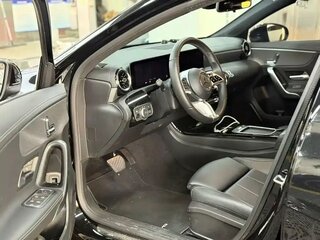 2022 Mercedes-Benz A-Класс 180 Long IV (W177), чёрный, 1710005 рублей, вид 5