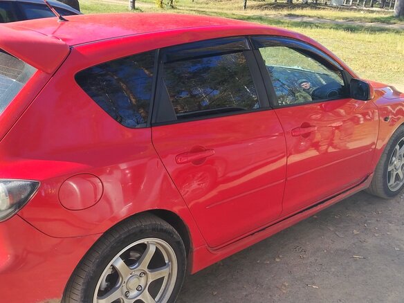 2007 Mazda 3 I (BK) Рестайлинг, красный, 350000 рублей - вид 3