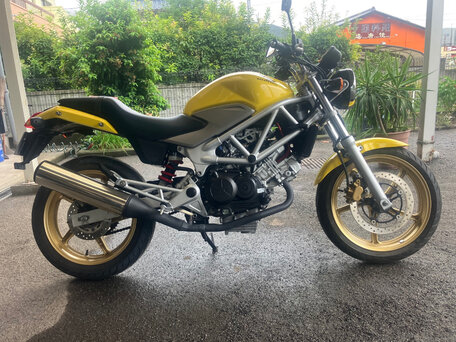 2009 Honda VTR 250, жёлтый, 300000 рублей, вид 4