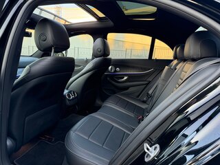 2020 Mercedes-Benz E-Класс 450 V (W213, S213, C238) Рестайлинг, чёрный, 4690000 рублей, вид 5