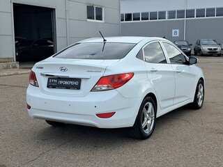 2013 Hyundai Solaris I, белый, 775000 рублей, вид 5