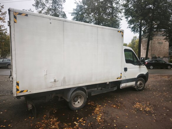2011 Iveco Daily, белый, 1290000 рублей - вид 1