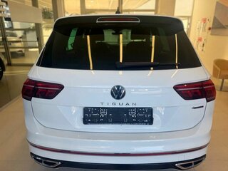 2020 Volkswagen Tiguan II Рестайлинг, белый, 3320000 рублей, вид 5
