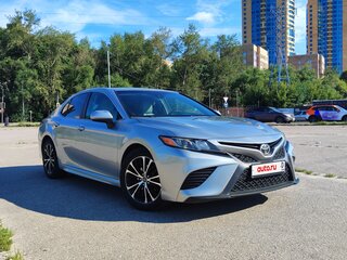 2018 Toyota Camry US Market VIII (XV70), серый, 1999000 рублей, вид 1