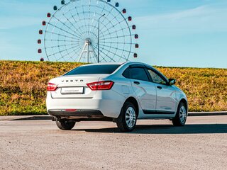 2019 Lada (ВАЗ) Vesta I, белый, 840000 рублей, вид 2