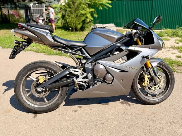 2006 Triumph Daytona 675, серый, 535555 рублей - вид 10