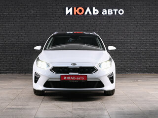 2019 Kia Ceed III, белый, 1790000 рублей, вид 2