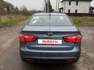 2013 Kia Rio 4-speed III, голубой, 860000 рублей, вид 3