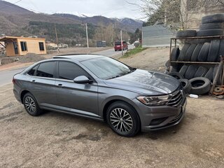 2019 Volkswagen Jetta 8-speed VII, серебристый, 1530000 рублей, вид 3