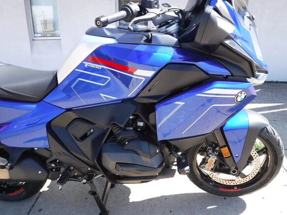 2026 BMW R 1300 RT, синий, 4121000 рублей - вид 9