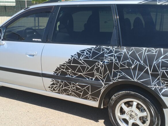 2003 Mitsubishi Space Wagon III, серебристый - вид 6