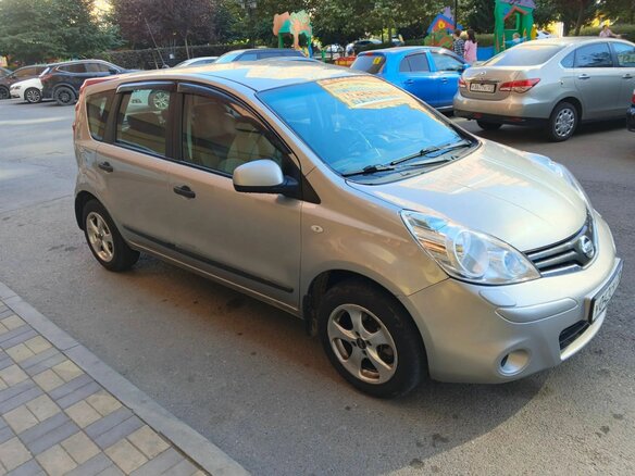 2012 Nissan Note I Рестайлинг, серебристый - вид 5