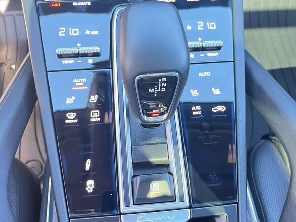 2019 Porsche Cayenne Turbo III, чёрный - вид 27