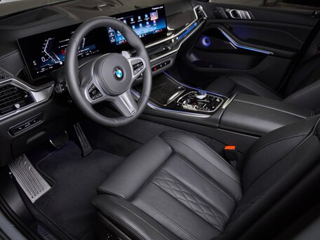 2026 BMW X7 40d I (G07) Рестайлинг, серый, 17955000 рублей, вид 3