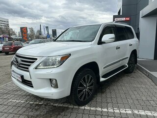 2013 Lexus LX 570 III Рестайлинг, белый, 3850000 рублей, вид 3