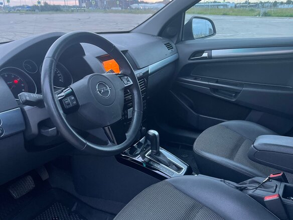 2011 Opel Astra H Рестайлинг, серый, 600000 рублей - вид 10