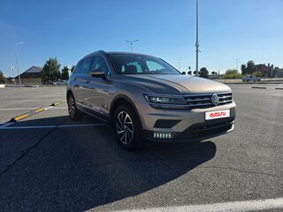 2018 Volkswagen Tiguan II, бежевый, 2190000 рублей, вид 3