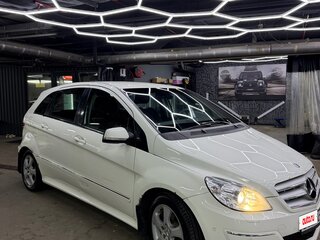 2009 Mercedes-Benz B-Класс 170 I (W245) Рестайлинг, белый, 600000 рублей, вид 2