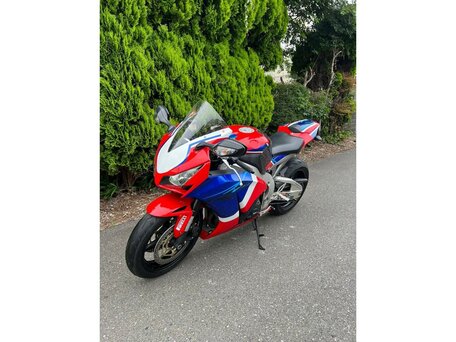 2011 Honda CBR 1000 RR/RA Fireblade, красный, 877000 рублей, вид 4