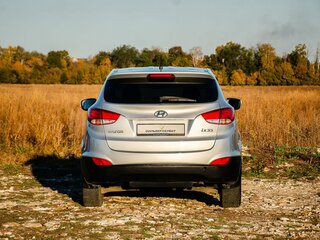 2013 Hyundai ix35 I, серебристый, 970000 рублей, вид 4