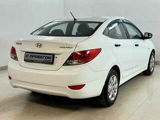 2013 Hyundai Solaris I, белый, 715000 рублей, вид 4