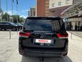 2022 Toyota Land Cruiser 300 Series, чёрный, 10500000 рублей - вид 3