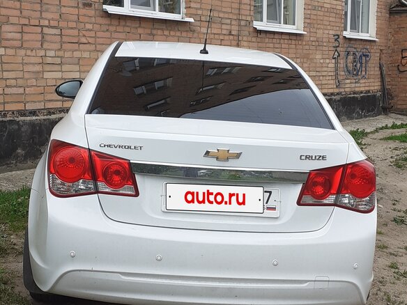 2015 Chevrolet Cruze I Рестайлинг, белый, 800000 рублей - вид 1