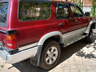 1992 Toyota Hilux Surf II Рестайлинг, красный, 2000000 рублей, вид 4