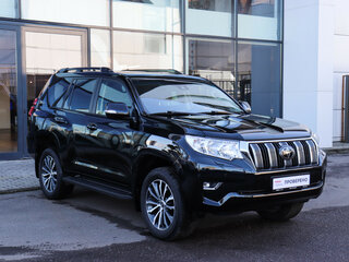 2022 Toyota Land Cruiser Prado 150 Series Рестайлинг 3, чёрный, 5680000 рублей, вид 3