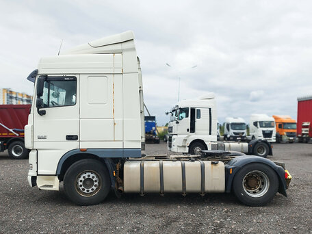 2016 DAF XF 105, белый, 3450000 рублей, вид 4
