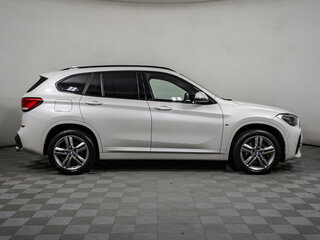 2020 BMW X1 20i xDrive II (F48) Рестайлинг, белый, 2475000 рублей, вид 4